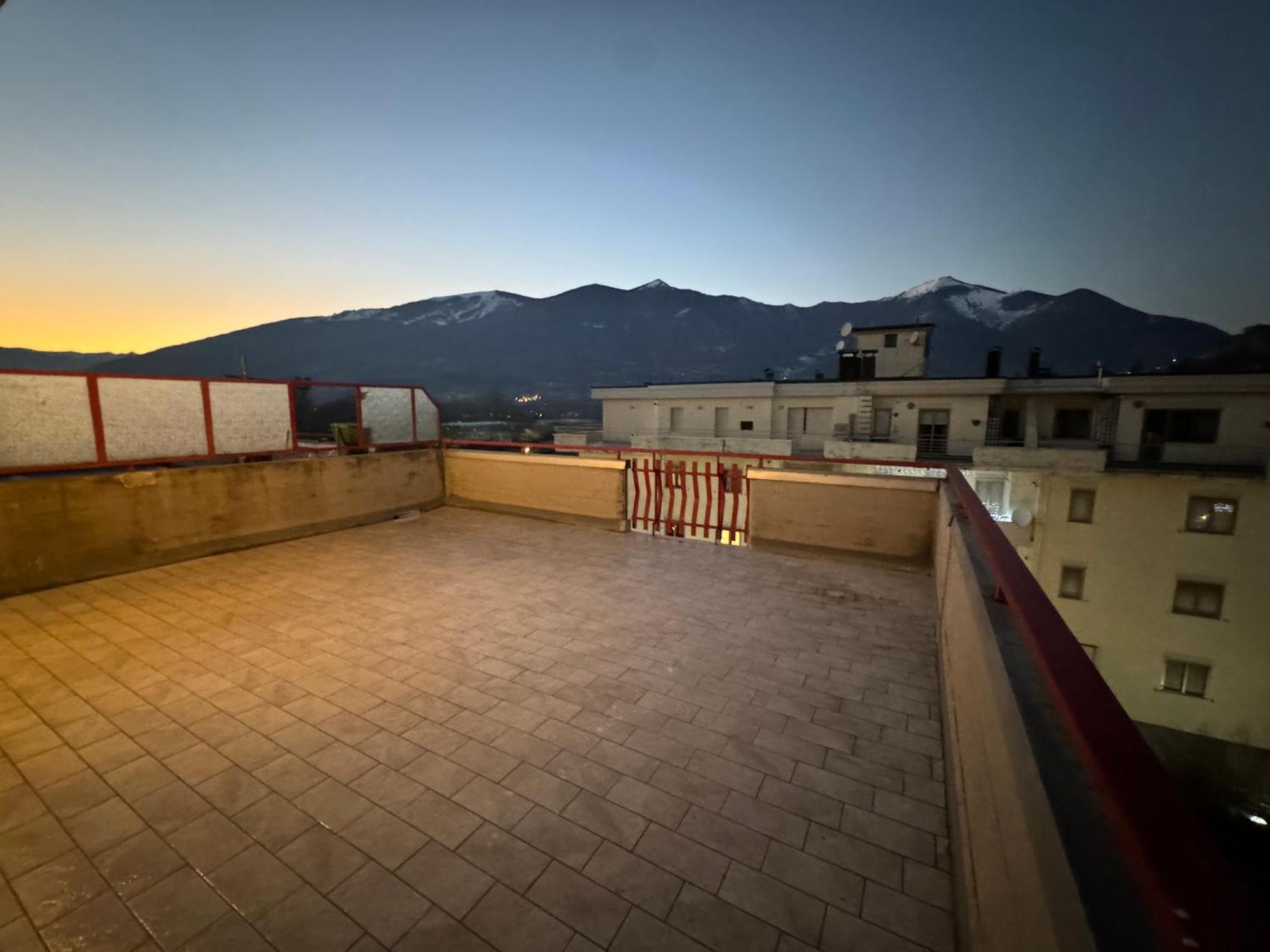 Attico - Terrazza Su Castello Lejlighed Castel Di Sangro Eksteriør billede